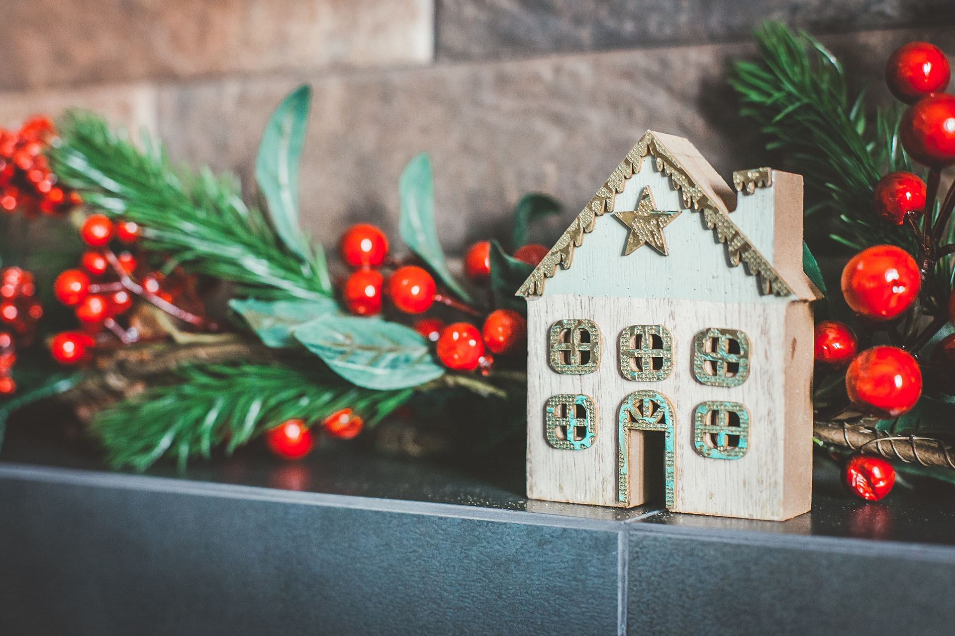 Andrew Lodge Estate Agents Encourage Buyers and sellers to act now to move in time for Christmas